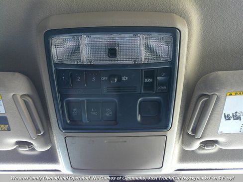 Used 2018 Toyota 4Runner SR5 Premium image 45