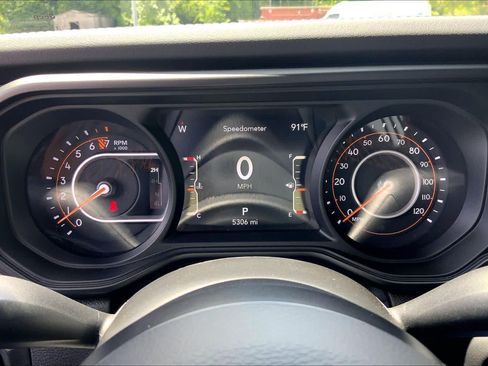 Used 2025 Jeep Gladiator Mojave AWD/4WD image 26