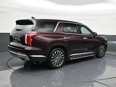 Used 2024 Hyundai Palisade Calligraphy image 5