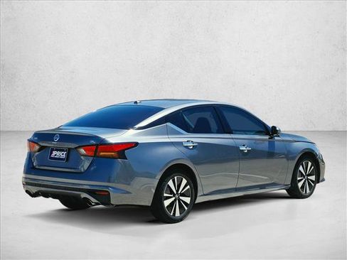 Used 2020 Nissan Altima 2.5 SL FWD image 5