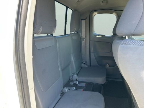 Used 2015 Toyota Tacoma 2WD Access Cab w/ Convenience Package image 13