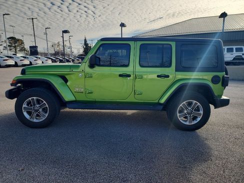 Used 2018 Jeep Wrangler Unlimited Sahara image 3