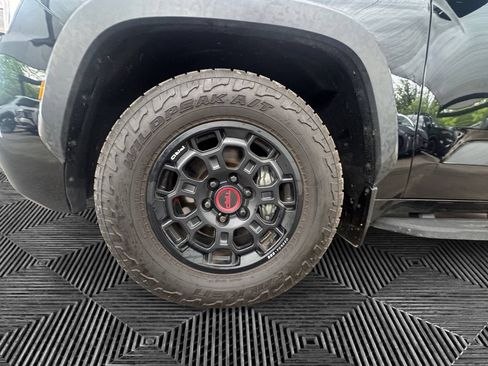 Used 2025 Toyota Sequoia TRD Pro AWD/4WD image 9