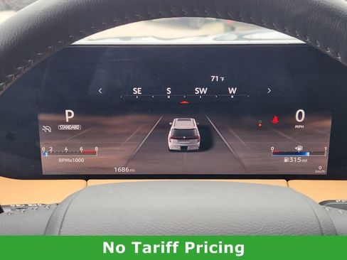 Used 2025 Nissan Armada SL image 15