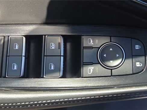 Used 2021 Nissan Rogue SL image 26