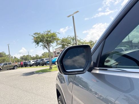 Used 2024 Volkswagen Atlas SE w/ Black Wheel Package FWD image 12