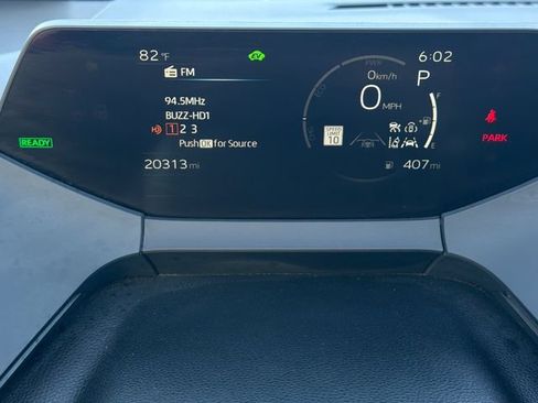 Used 2025 Toyota Prius XLE FWD image 27