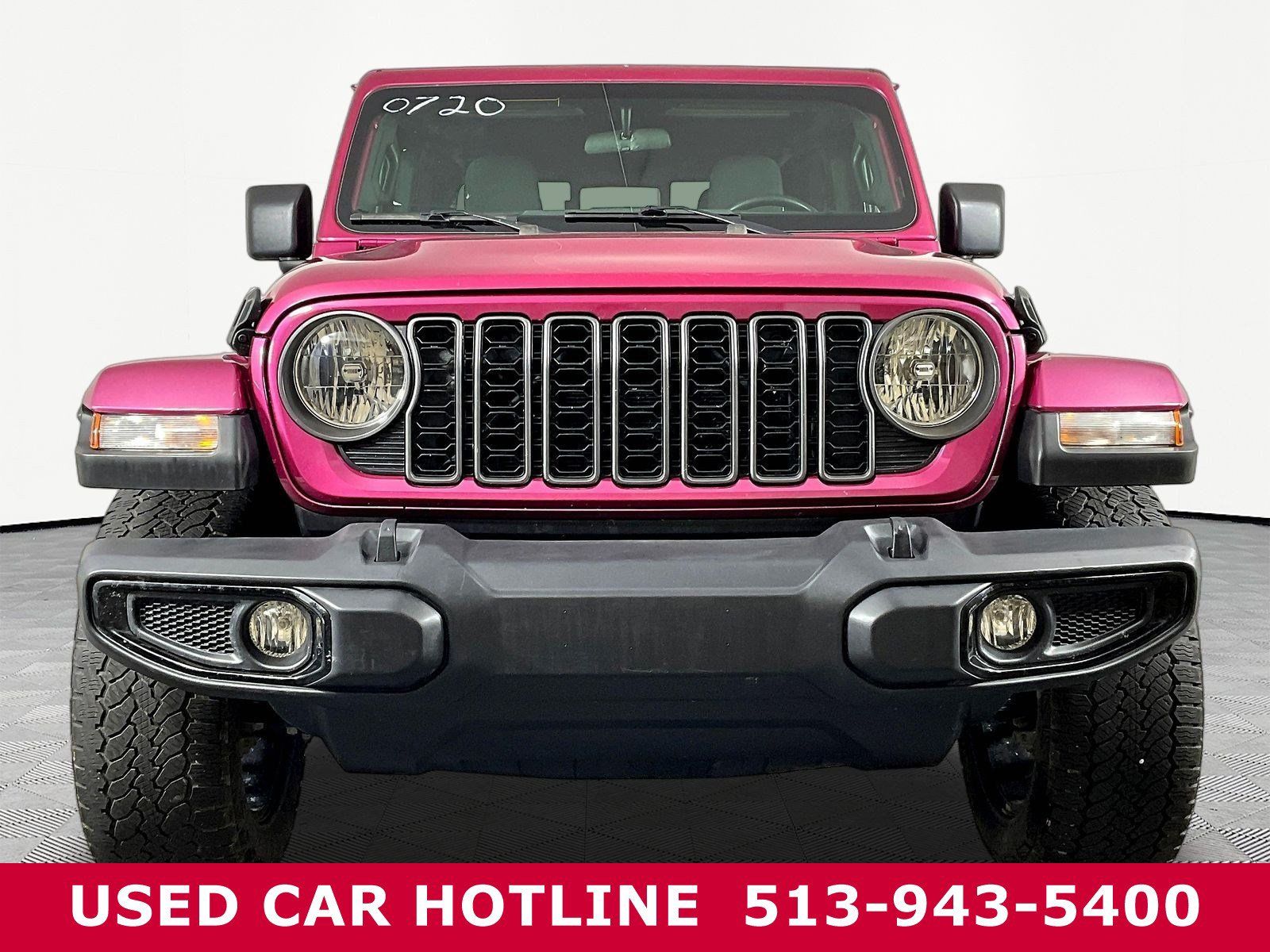 Used 2024 Jeep Gladiator Sport AWD/4WD image 2