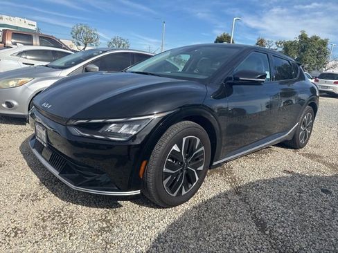 Used 2022 Kia EV6 Wind image 1