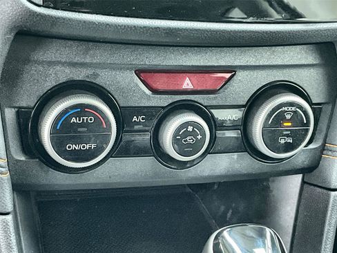 Used 2021 Subaru Crosstrek 2.0i Premium w/ Moonroof Package image 27