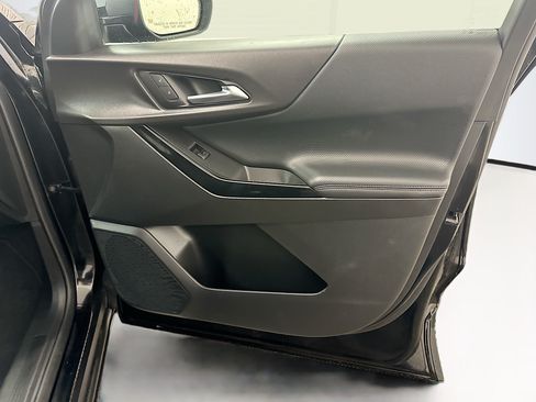 Used 2025 Chevrolet Equinox LT AWD/4WD image 33