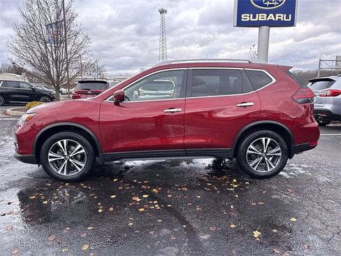 Used 2020 Nissan Rogue SV w/ Sun & Sound Touring Package image 7