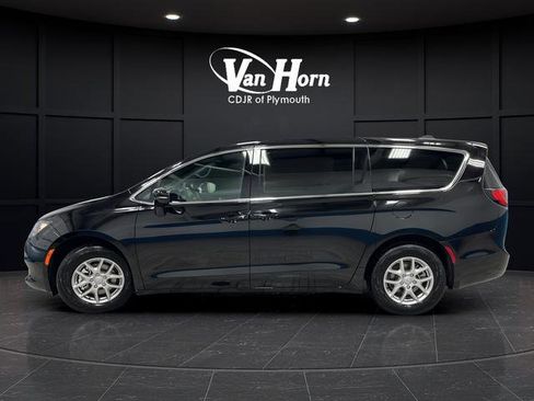 New 2026 Chrysler Voyager LX image 6