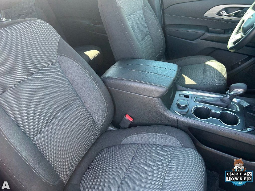 Used 2023 Chevrolet Traverse LT AWD/4WD image 11