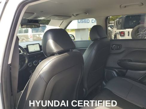 Certified 2023 Hyundai Venue Limited FWD image 24