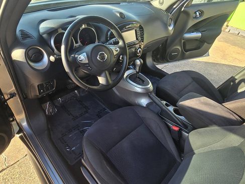 Used 2017 Nissan Juke SV w/ Technology Package FWD image 17
