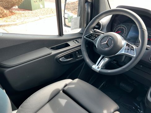 New 2026 Mercedes-Benz Sprinter 2500 image 11