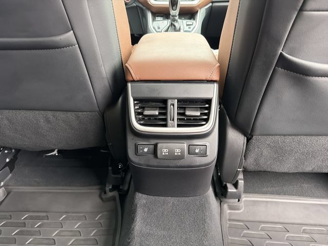 Used 2022 Subaru Outback Touring w/ Tech Package 3 AWD/4WD image 21