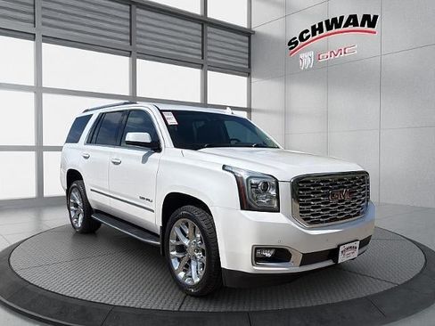 Used 2018 GMC Yukon Denali w/ Open Road Package AWD/4WD image 2