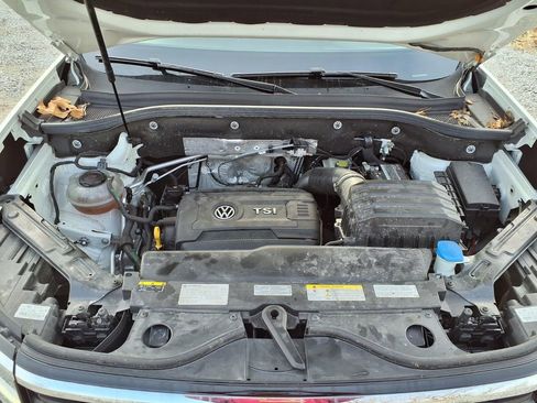 Used 2021 Volkswagen Atlas Cross Sport SEL image 35