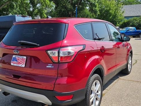 Used 2017 Ford Escape SE AWD/4WD image 5