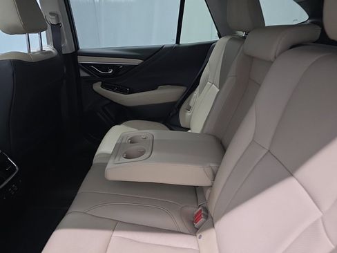 Used 2023 Subaru Outback Limited image 12