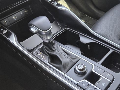 Certified 2023 Kia Sorento EX image 9