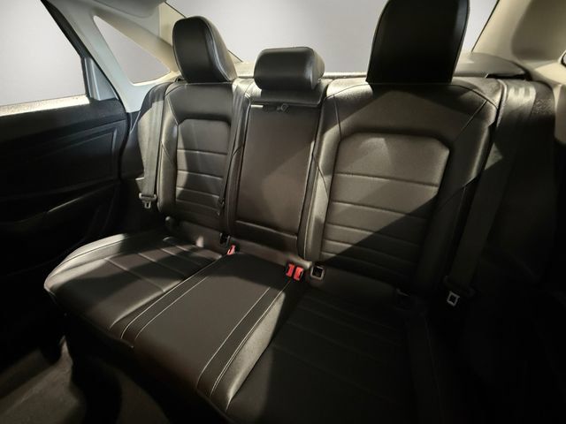 Used 2024 Volkswagen Jetta SE FWD image 14