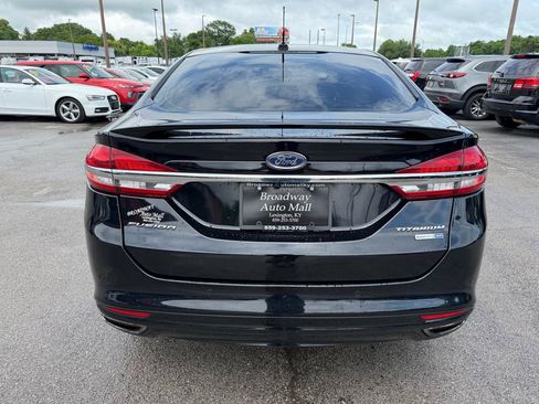 Used 2018 Ford Fusion Titanium AWD/4WD image 4