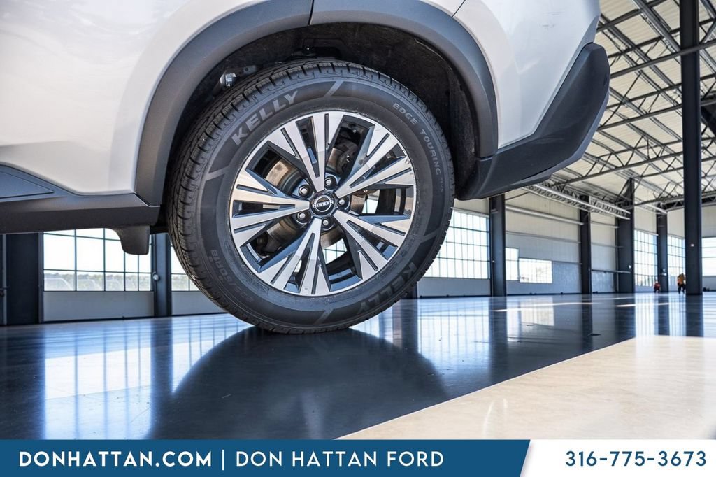 Used 2022 Nissan Rogue SV AWD/4WD image 37