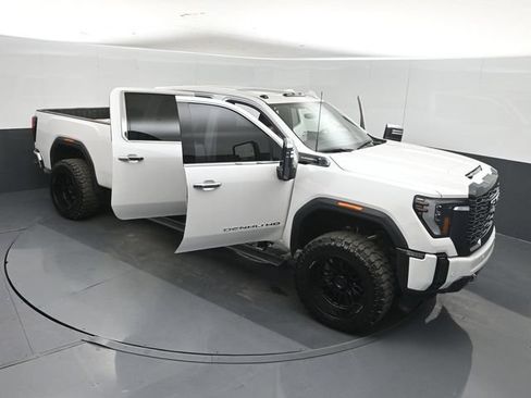 Used 2024 GMC Sierra 2500 Denali Ultimate AWD/4WD image 58