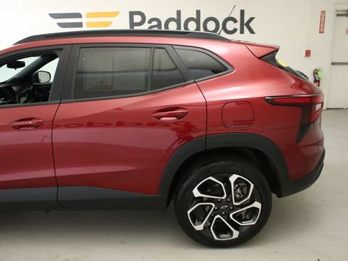 Used 2025 Chevrolet Trax RS w/ Driver Confidence Package FWD image 6