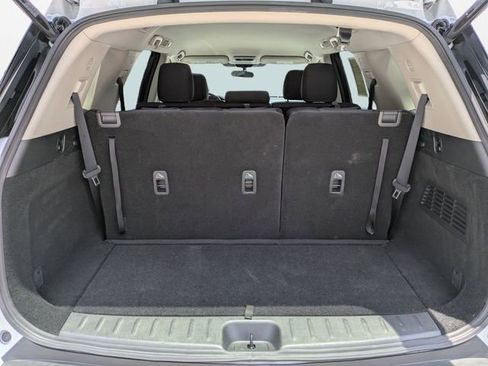 Used 2025 Nissan Pathfinder SV FWD image 13