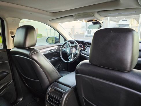 Used 2017 Cadillac XT5 Luxury w/ Driver Awareness Package image 34