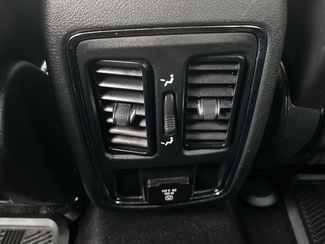 Used 2020 Jeep Grand Cherokee Altitude AWD/4WD image 22