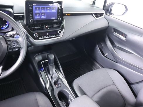 Used 2021 Toyota Corolla LE FWD image 31