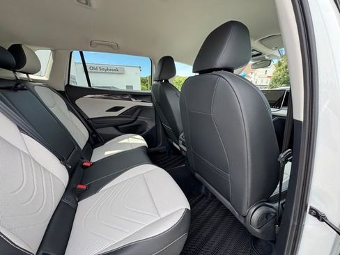 New 2025 Volkswagen Tiguan SE AWD/4WD image 23
