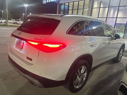 Used 2025 Mercedes-Benz GLC 300 4MATIC image 4