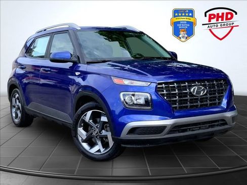 Used 2023 Hyundai Venue SEL FWD image 1