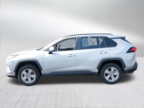 Used 2025 Toyota RAV4 XLE AWD/4WD image 4