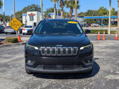 Used 2021 Jeep Cherokee Latitude Plus image 2