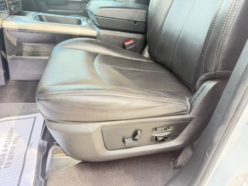 Used 2018 RAM 1500 Laramie w/ Convenience Group AWD/4WD image 41