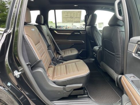 New 2026 GMC Acadia Denali Ultimate FWD image 26
