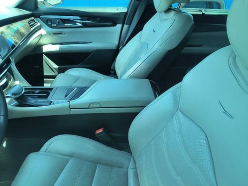 Used 2018 Cadillac CT6 Luxury AWD/4WD image 3