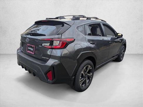 Used 2025 Subaru Crosstrek 2.0i Premium image 2