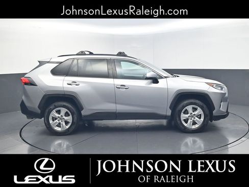 Used 2019 Toyota RAV4 XLE FWD image 6