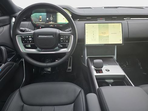 New 2025 Land Rover Range Rover SE AWD/4WD image 17