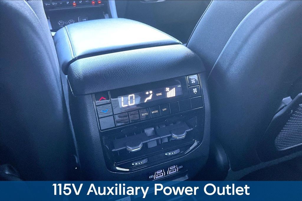 Used 2025 Jeep Grand Cherokee L Laredo AWD/4WD image 13