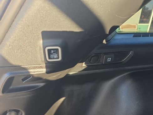 Used 2024 Jeep Grand Cherokee Altitude image 7