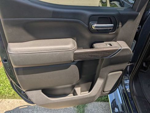 Used 2022 Chevrolet Silverado 1500 LTZ AWD/4WD image 13